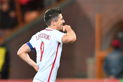 Robert Lewandowski Poster 3353542