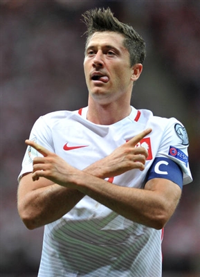 Robert Lewandowski Poster 3353579