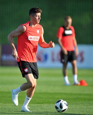 Robert Lewandowski Poster 3353609