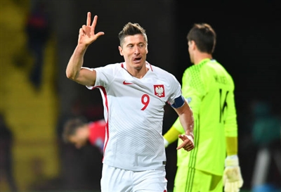 Robert Lewandowski Poster 3353659