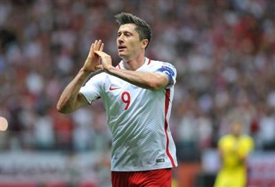 Robert Lewandowski Poster 3353666