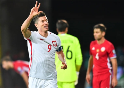 Robert Lewandowski Poster 3353686