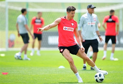 Robert Lewandowski Poster 3353692