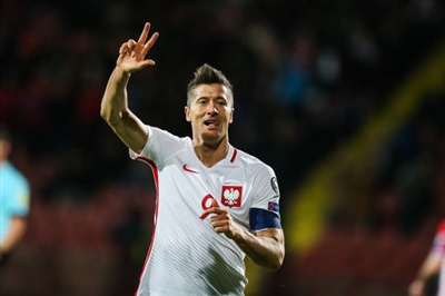 Robert Lewandowski Poster 3353754