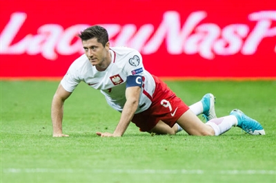 Robert Lewandowski Poster 3353767