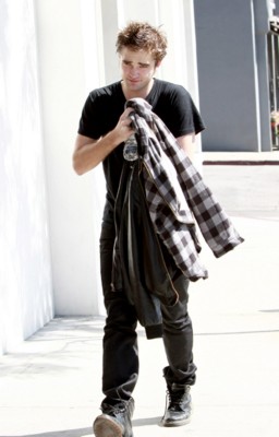 Robert Pattinson Poster 1525193
