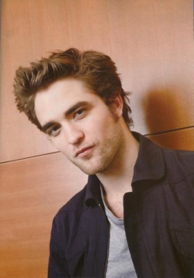 Robert Pattinson Poster 1525209