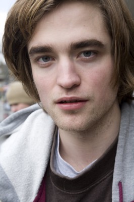 Robert Pattinson Poster 1525226