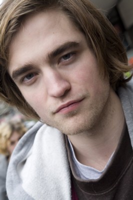 Robert Pattinson Poster 1525244
