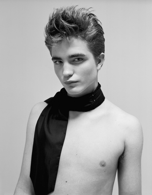 Robert Pattinson Poster 2187335