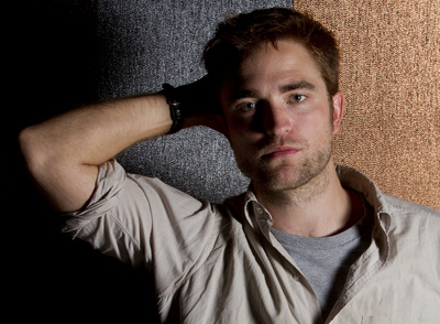 Robert Pattinson Poster 2187339