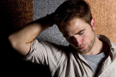 Robert Pattinson Poster 2187343