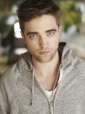 Robert Pattinson Poster 2193577