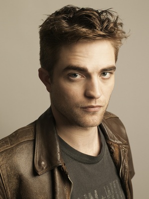Robert Pattinson Poster 2193589