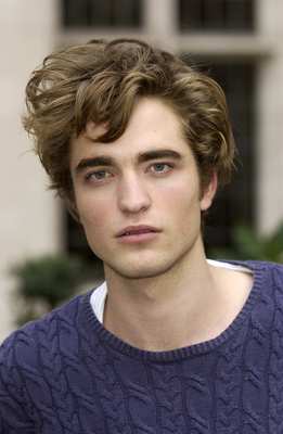 Robert Pattinson Poster 2201140