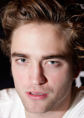 Robert Pattinson Poster 2201152