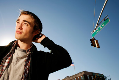 Robert Pattinson Poster 2218628