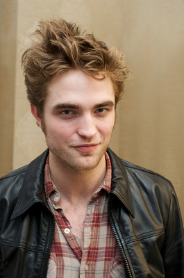 Robert Pattinson Poster 2233040