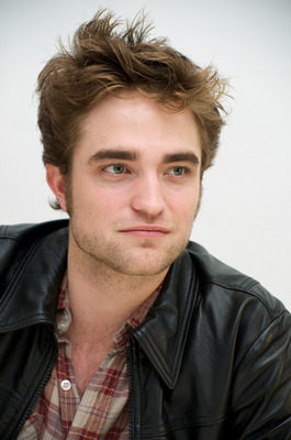 Robert Pattinson Poster 2233042