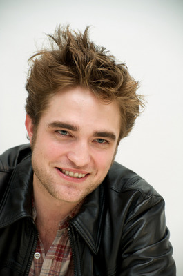 Robert Pattinson Poster 2233045