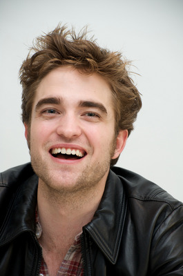 Robert Pattinson Poster 2233047