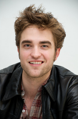 Robert Pattinson Poster 2233049