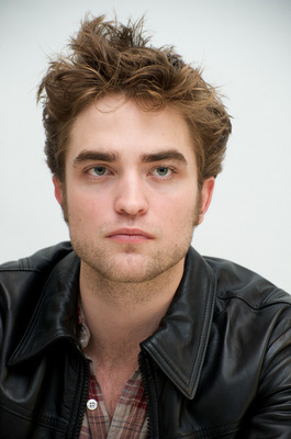 Robert Pattinson Poster 2233051