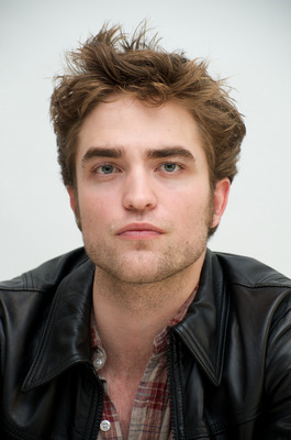 Robert Pattinson Poster 2233054