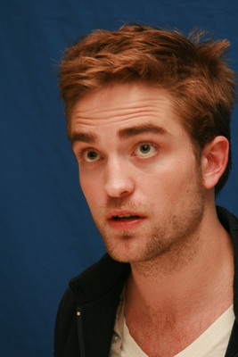 Robert Pattinson Poster 2244490