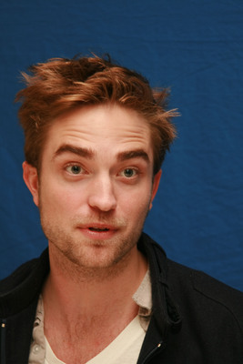 Robert Pattinson Poster 2244503