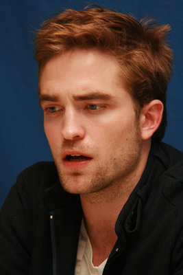 Robert Pattinson Poster 2244506