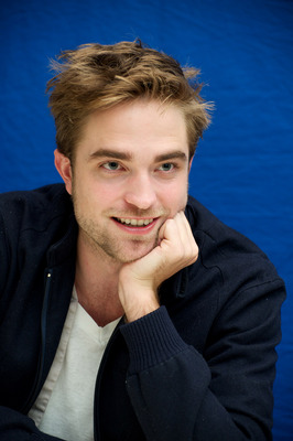 Robert Pattinson Poster 2244508