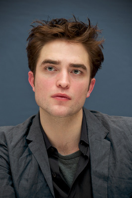 Robert Pattinson Poster 2244510