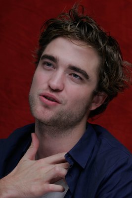 Robert Pattinson Poster 2252261