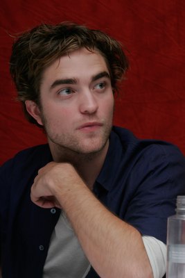 Robert Pattinson Poster 2252262