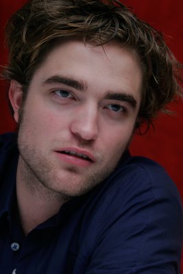 Robert Pattinson Poster 2252264