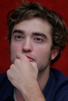 Robert Pattinson Poster 2252266