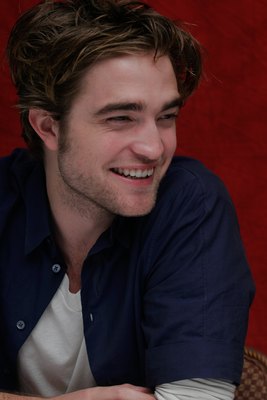 Robert Pattinson Poster 2252273