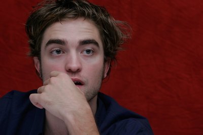 Robert Pattinson Poster 2252274
