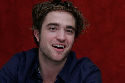 Robert Pattinson Poster 2252276