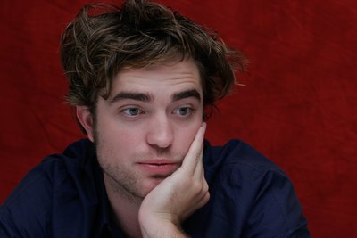Robert Pattinson Poster 2252279