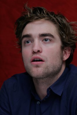 Robert Pattinson Poster 2252281
