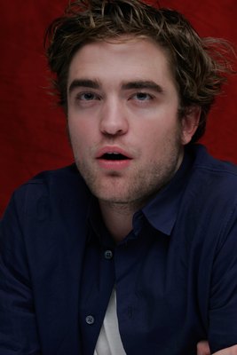 Robert Pattinson Poster 2252300