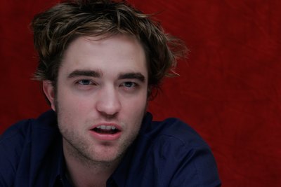 Robert Pattinson Poster 2252301