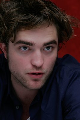 Robert Pattinson Poster 2252302