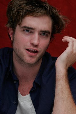 Robert Pattinson Poster 2252305