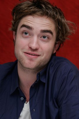 Robert Pattinson Poster 2252306
