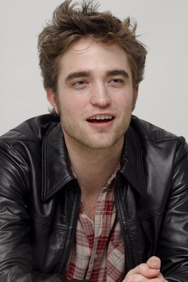 Robert Pattinson Poster 2288193