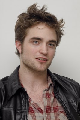 Robert Pattinson Poster 2288197