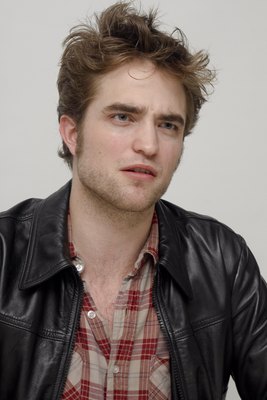 Robert Pattinson Poster 2288207